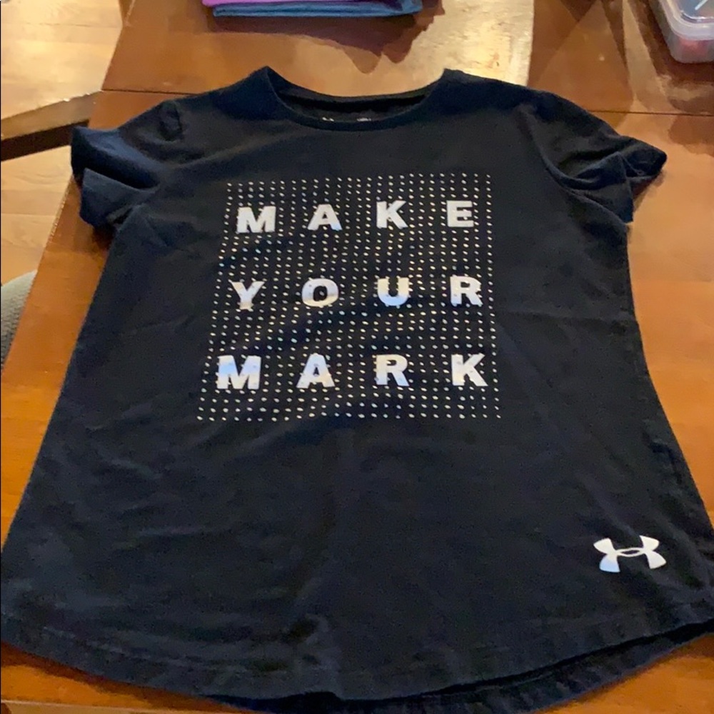 UA tshirt heat gear